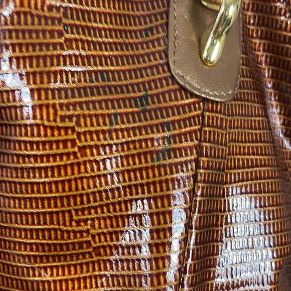 Stylish Gold and Brown Shoulder Bag - Picture 13 of 15